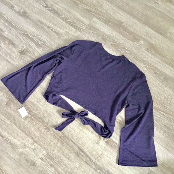 MAKE+ MODEL Soft Bell  Sleeve Top XXL - Picture 1 of 3